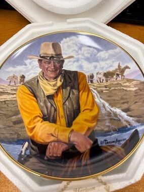 John Wayne - The Franklin Mint - Collectors Plate - 24k Gold - Robert Tanenbaum